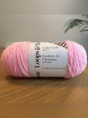 Loops & Threads Color Craft 'Blush/Rose' Yarn 16 oz 812 yds. 100% Acrylic